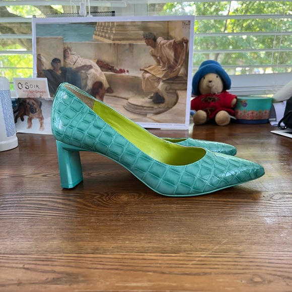 Vince Camuto Patent Leather Teal Heels—worn 1 time only! - Picture 3 of 16